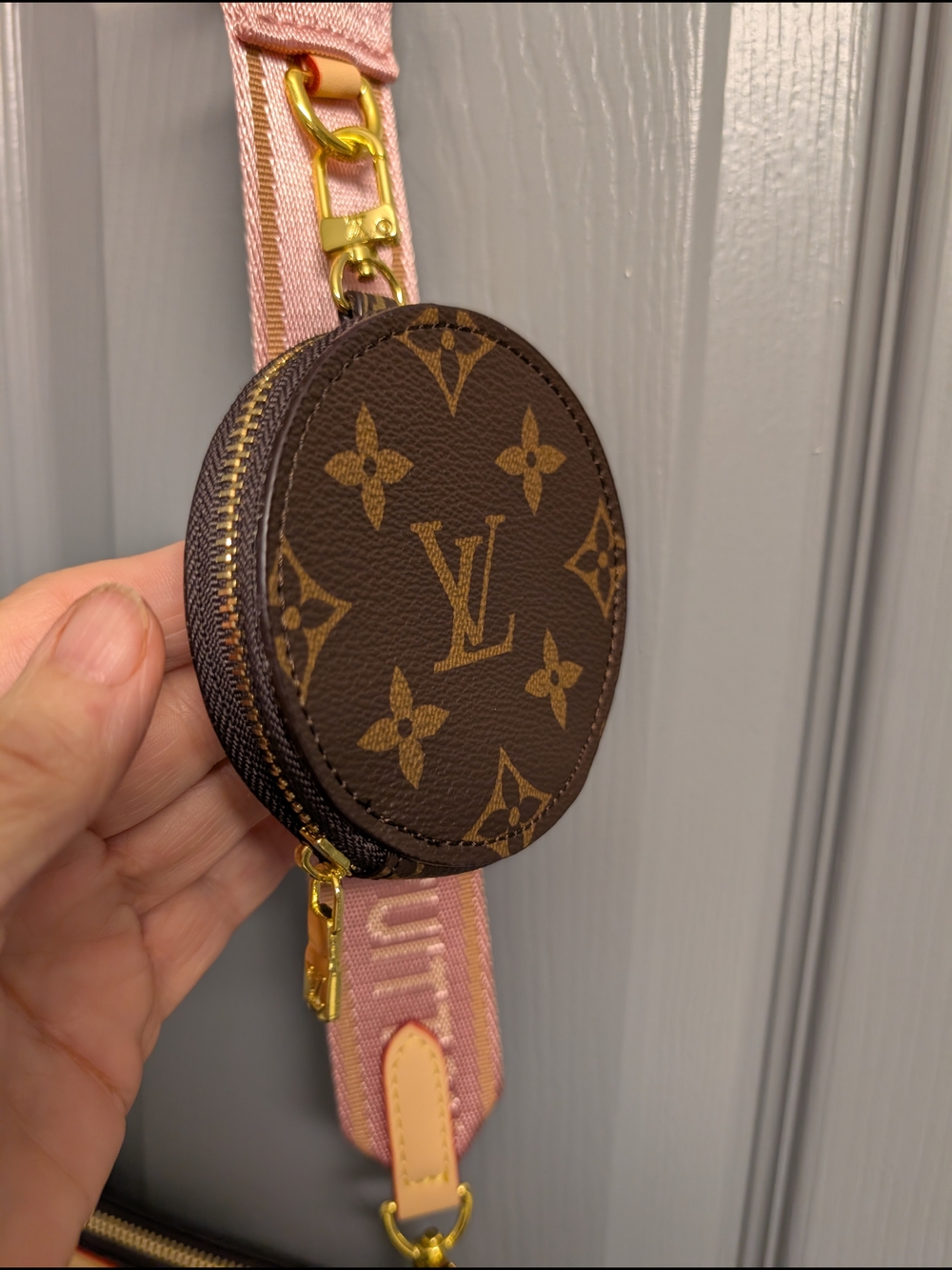 Unbranded Designer-Inspired Crossbody - Picture 8 of 16